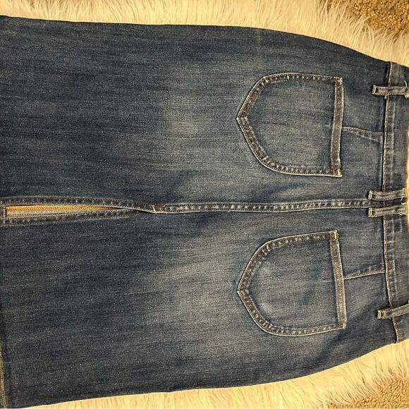 Old Navy Back slit stretch denim skirt - Picture 3 of 5